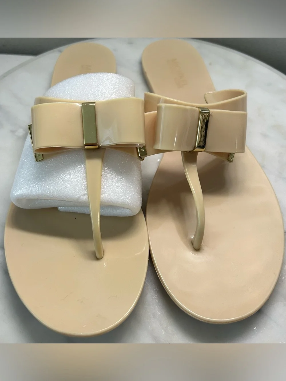 MICHEAL KORS KAYDEN BOW THONG SANDALS Sz. 9.5